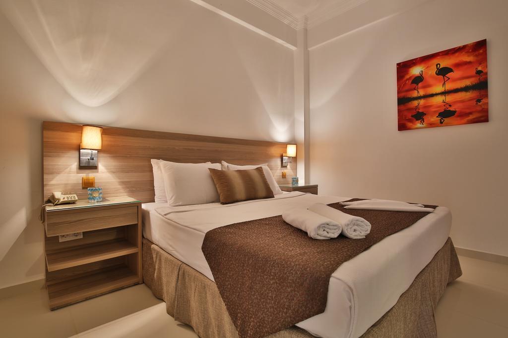 Palm Bay Beach Hotel Emecik Esterno foto